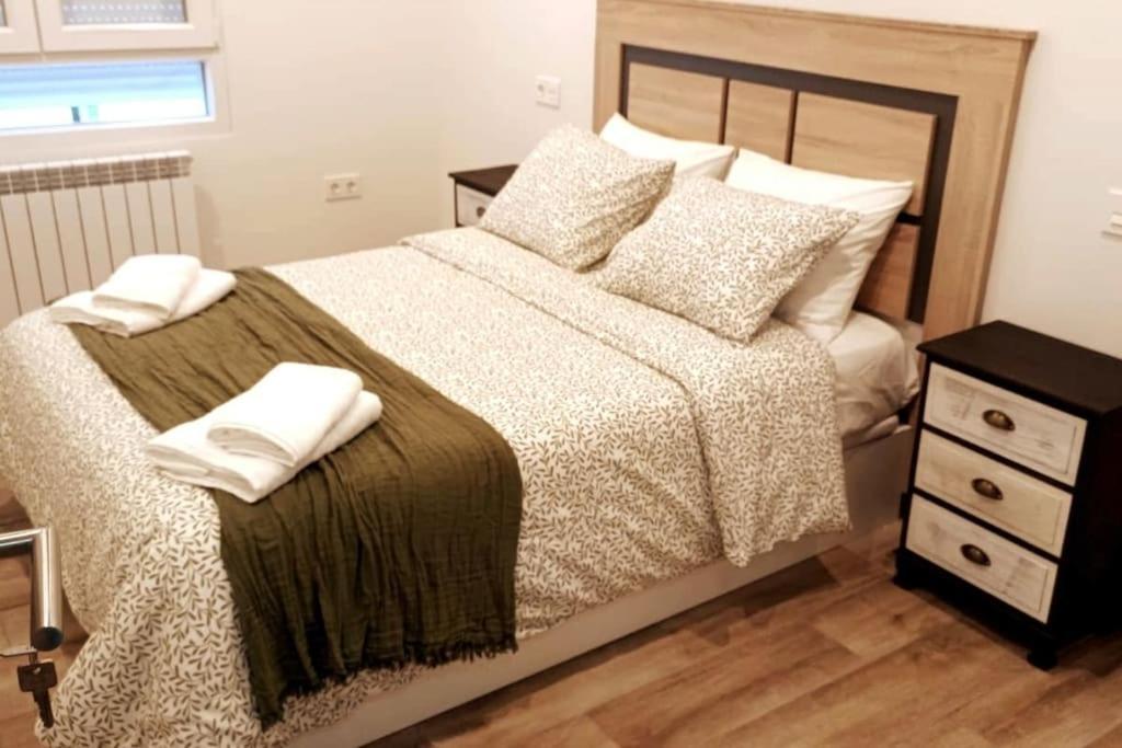 Adoracte 4 Mieres Apartamentos ภายนอก รูปภาพ