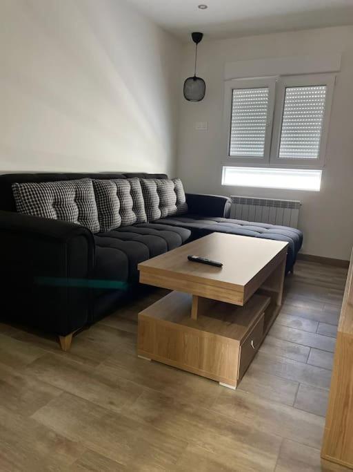 Adoracte 4 Mieres Apartamentos ภายนอก รูปภาพ